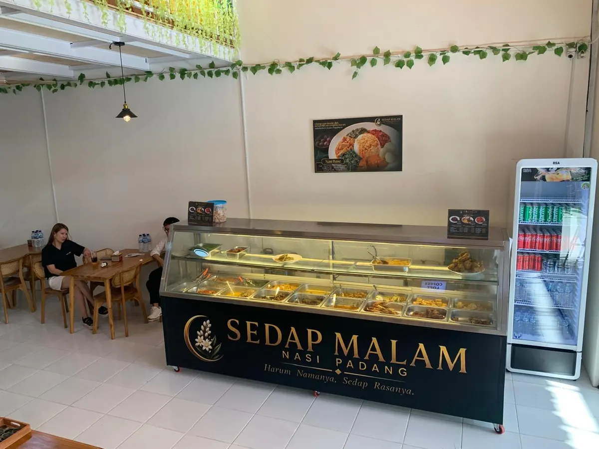 Area makan Sedap Malam